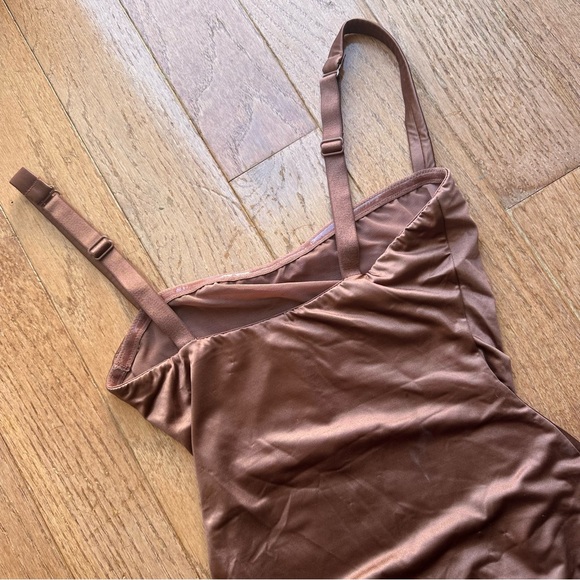 Skims Stretch Sating Bodysuit - Bronze - Picture 2 of 3